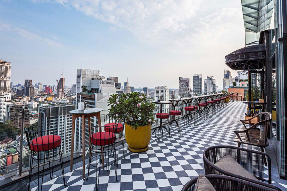 Mojjo Rooftop Lounge & Bar<br><span class="port-text-by">at Skyview Hotel Bangkok Sukhumvit 24</span>