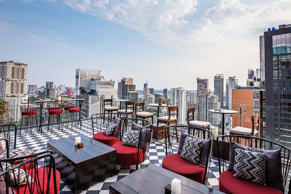 Mojjo Rooftop Lounge & Bar at Skyview Hotel Bangkok<br><span class="port-text-by">Sukhumvit 24</span>